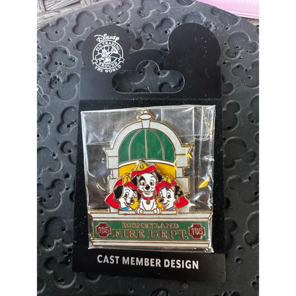 Disney 101 Dalmatians Puppies Walt Disney Fire Department LE Pin SIGNED - Picture 1 of 2
